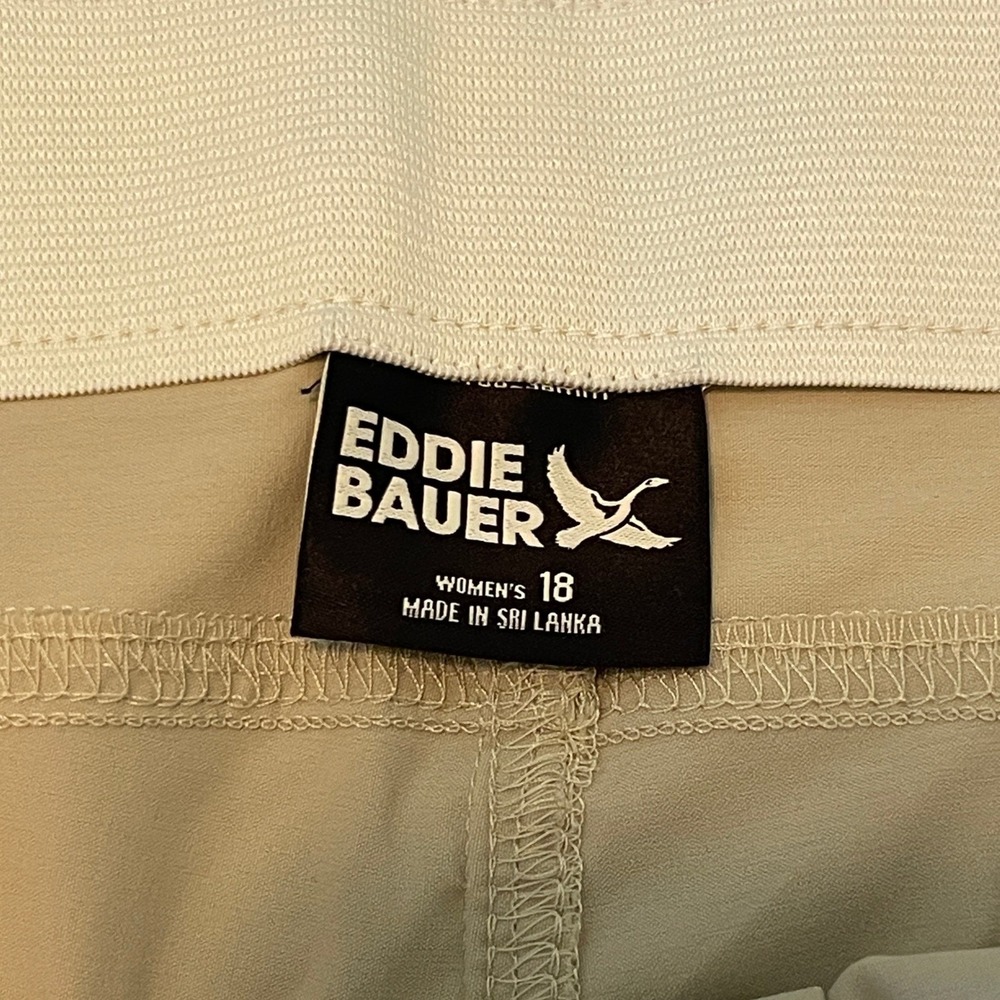 Eddie Bauer Women's WR Horizon High Rise Crop Pants Size 18 Pumice 50+UPF New - Picture 3 of 15